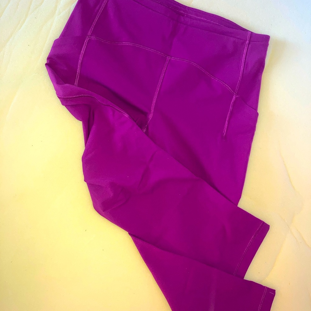Purple Lululemon fast and free reflective high rise Crop leggings, size 10
